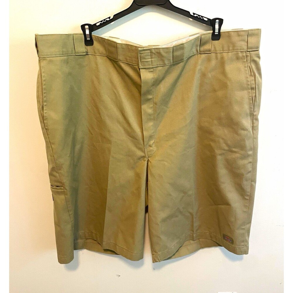 Dickies Men's Beige Twill Work Uniform Shorts Size 48 Poly/Cotton A82007
